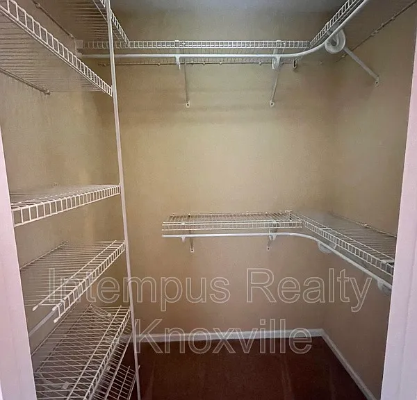 1333 Willmann Ln — Photo 24