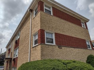 2636 Desplaines Ave APT 1W, Riverside, IL 60546