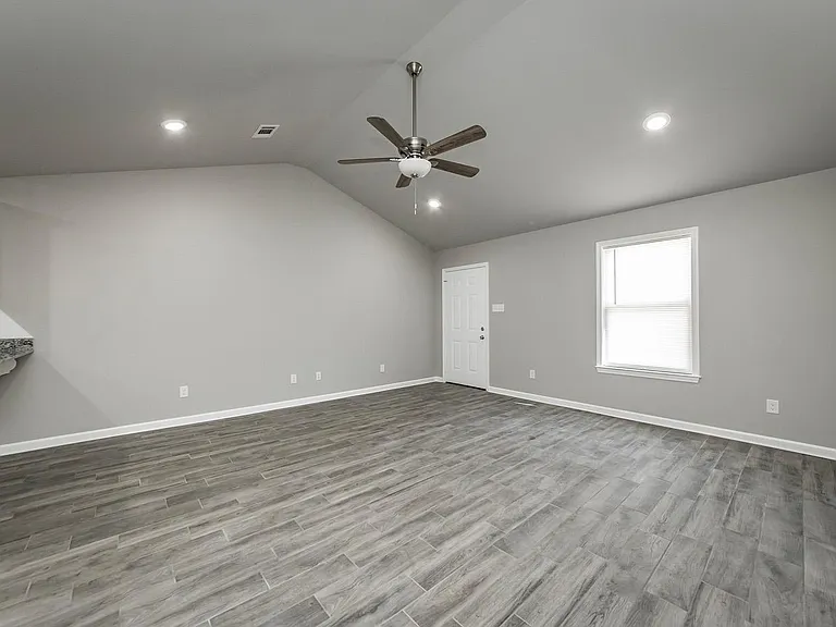 109 Elm St #5 — Photo 20