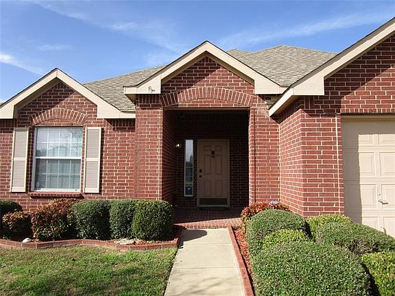2nd image of 1901 Caddo Springs Dr