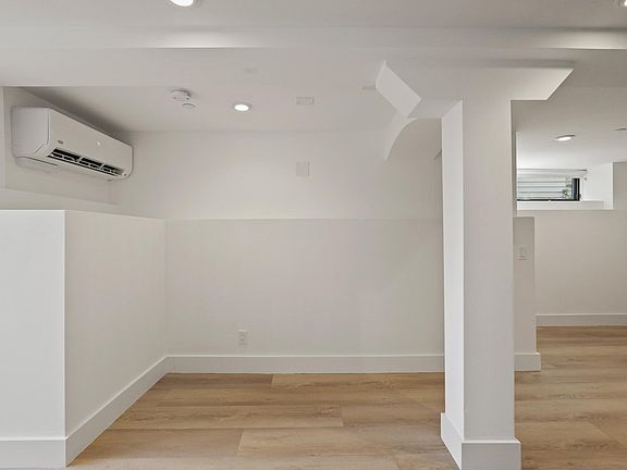 4th image of 3014 4th St #21