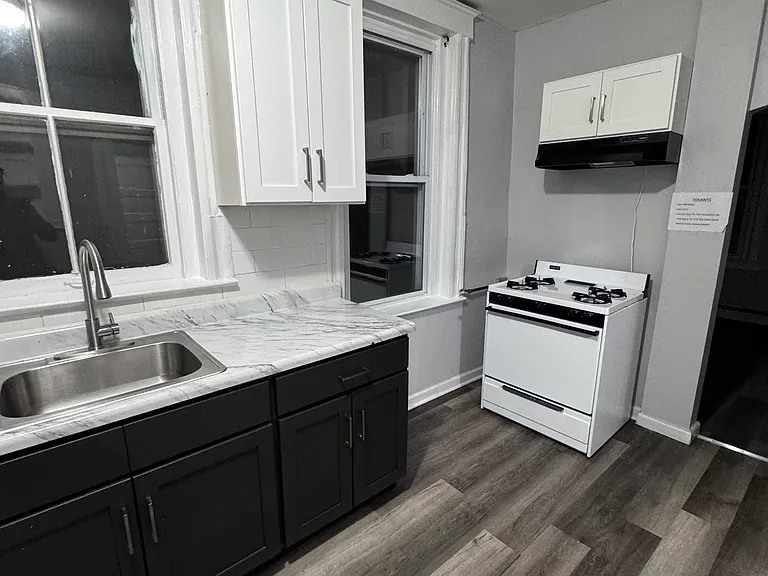119 Inslee Pl #2 — Photo 3
