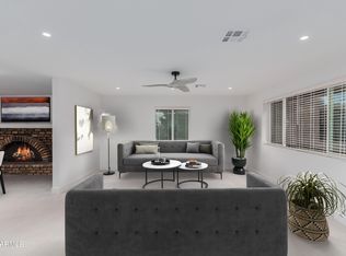 2238 E Desert Ln, Phoenix, AZ 85042