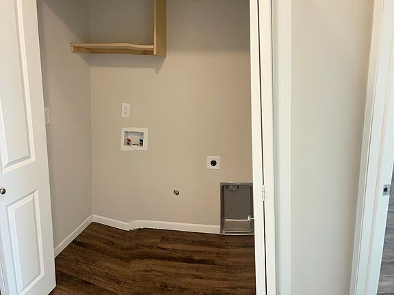 3rd image of 1624 E Horstmann Ct