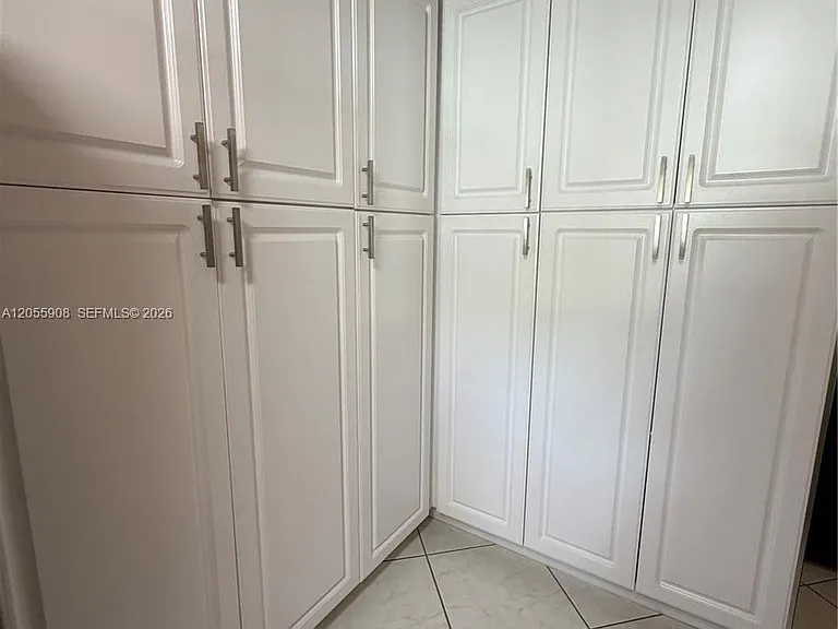6932 Crown Gate Dr — Photo 14