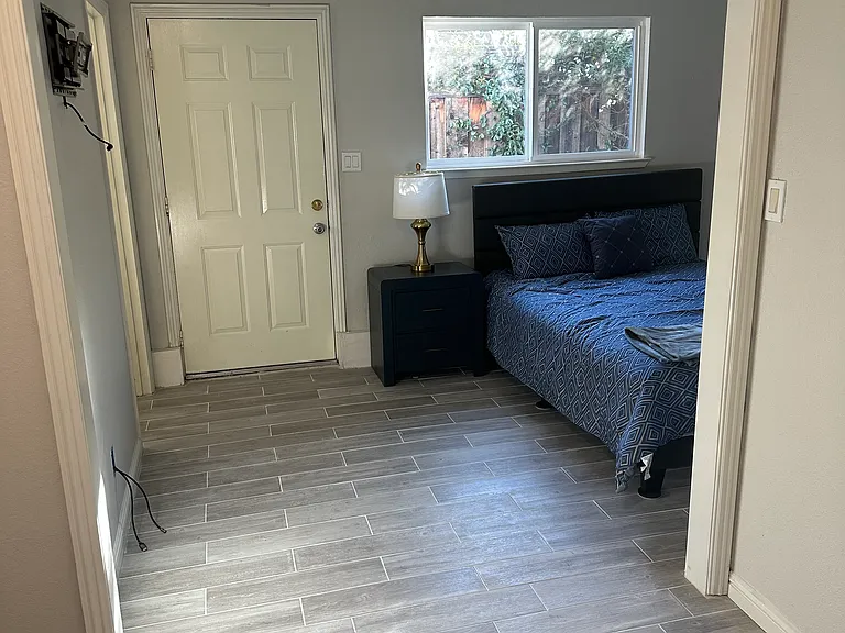 980 W Washington Ave — Photo 10