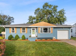 184 Crestmont Dr, Council Bluffs, IA 51503
