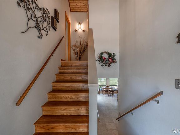 5th image of 103 Geneva Cove Dr