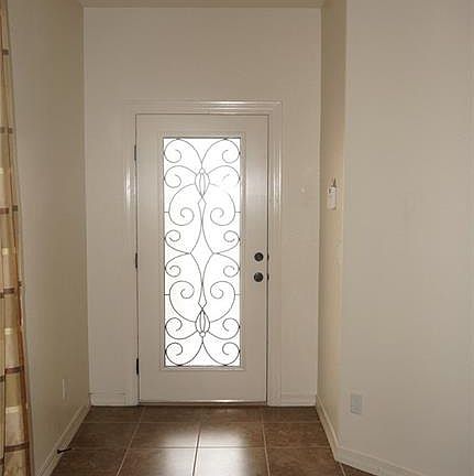 4th image of 351 Emerald Woods St