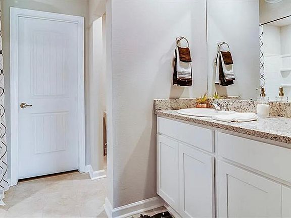 4th image of 9036 Worthington Ct