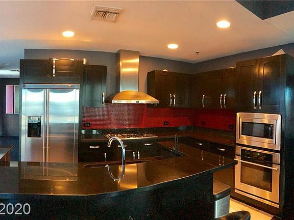 3rd image of 4525 Dean Martin Dr Unit 512