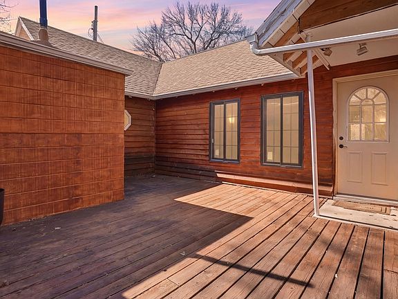 4th image of 2901 Chapel Ln