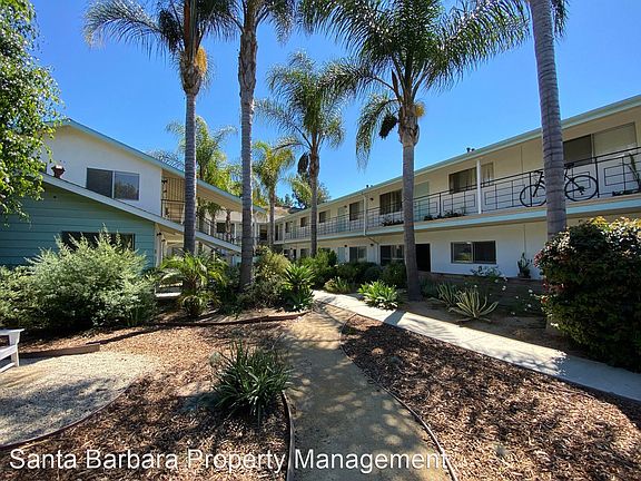 3rd image of 48 Broadmoor Plz APT 6
