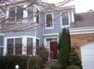 1212 Woodbrook Ct, Reston, VA 20194