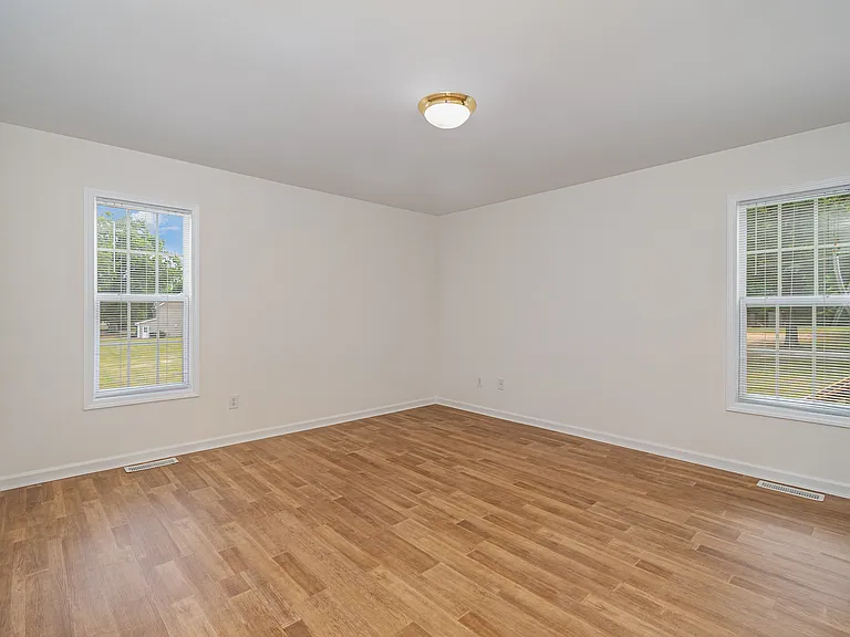 715 Afton Park Dr — Photo 8