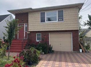 233 Grand Ave, West Hempstead, NY 11552