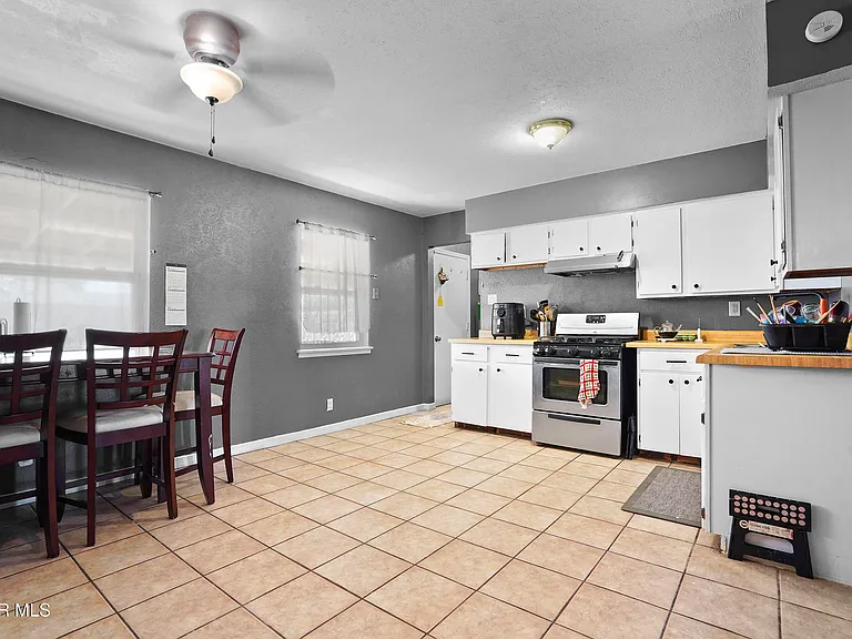 5516 Fairbanks Dr — Photo 9