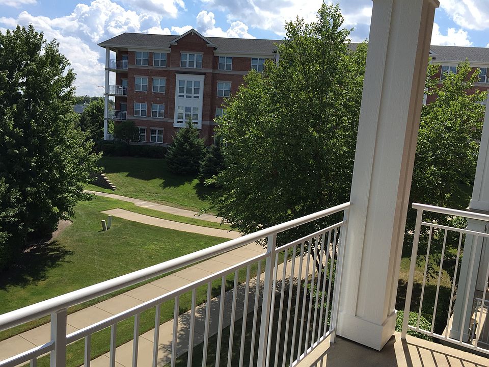 1st image of 101 Pointe Dr Unit 207