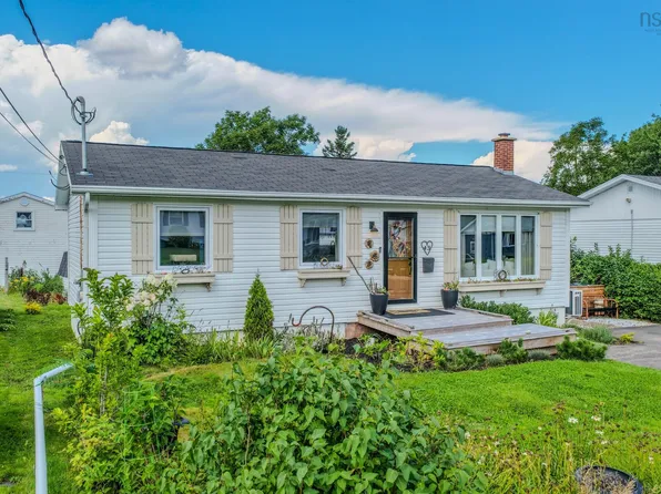 43 Ranna Dr, Sydney, NS B1P 3Y5
