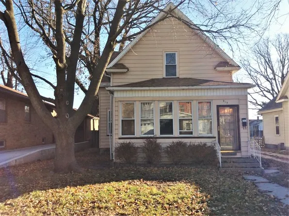 915 Rock St, Peru, IL 61354