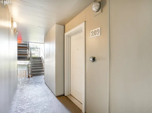 1400 N Kilpartick #209, Portland, OR 97217