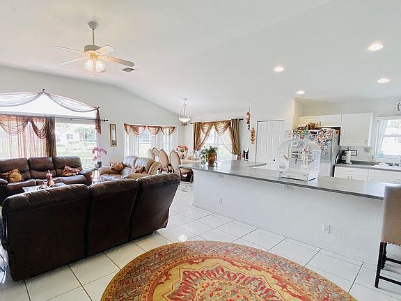 4th image of 129 Derby Ln