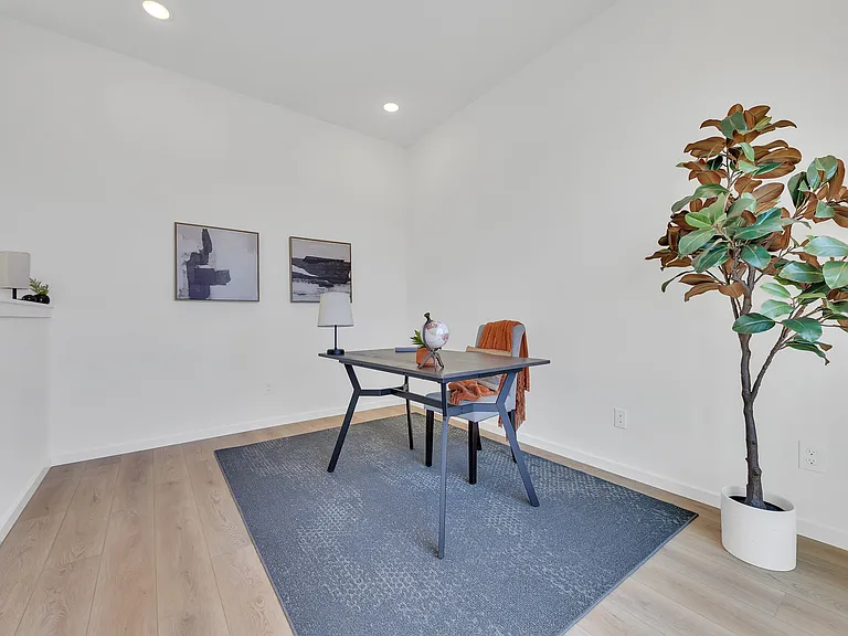 1602 N Central St — Photo 20