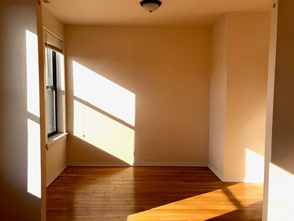 5th image of 4003 N Elston Ave #2