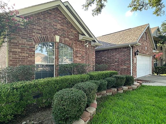 3rd image of 12611 Aubreywood Ln