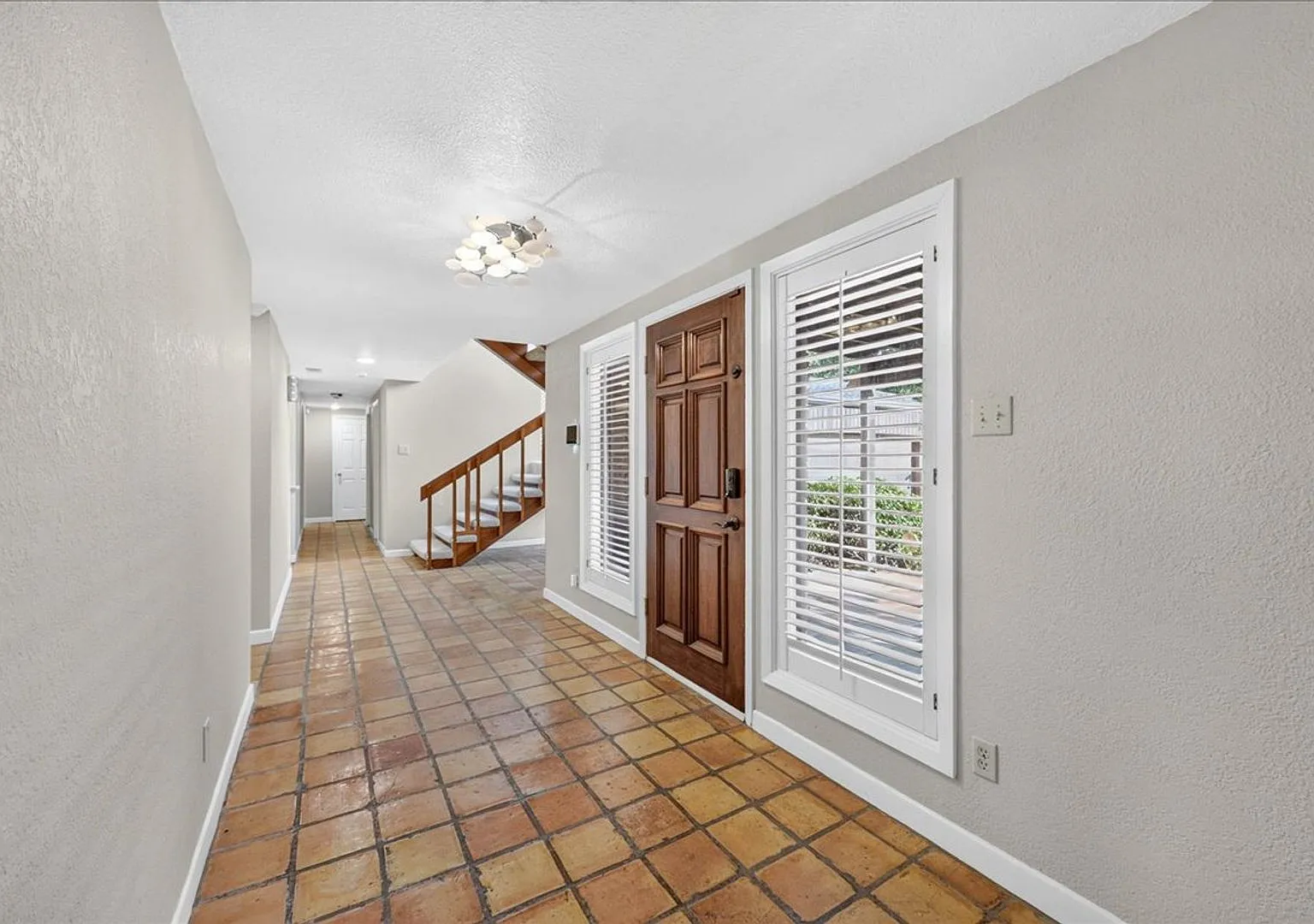 5305 Greenbriar Dr - 5/Bed 4/Bath - $3,750/Month — Photo 4