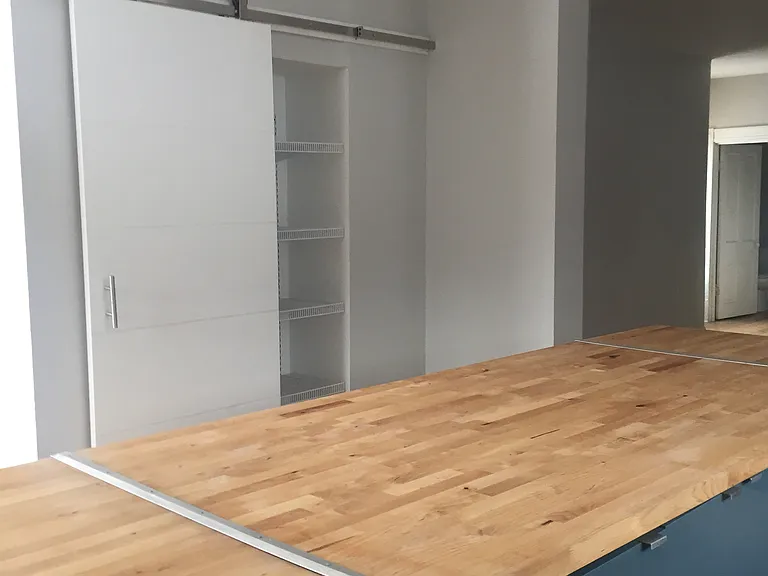 211 Sterling St — Photo 2