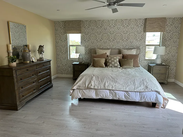 1732 Parkplace Ln — Photo 2