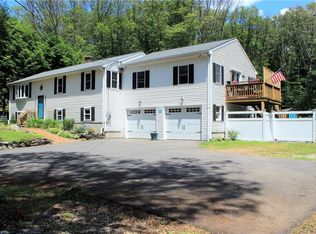 45 Church St, Thompson, CT 06277