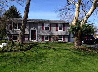 46 Halmore Dr, Rochester, NY 14609