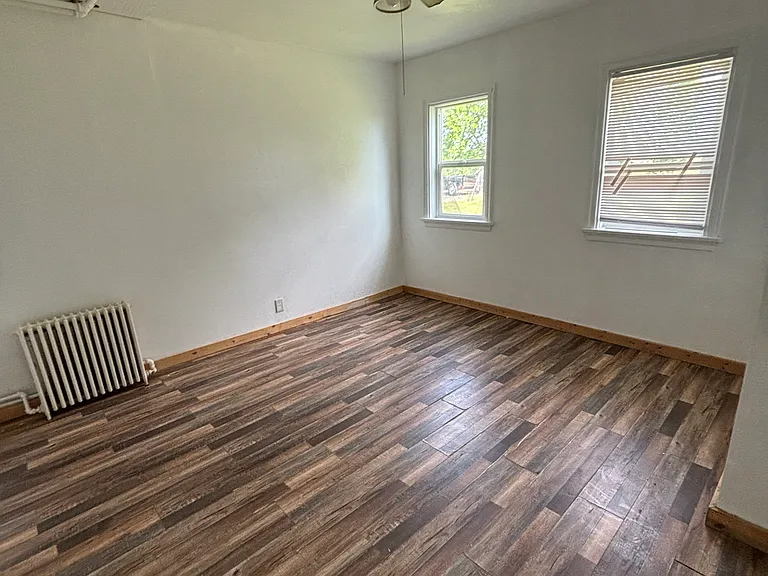 320 W Main St #11 — Photo 5