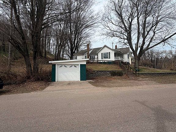 4th image of 163 Cliff St