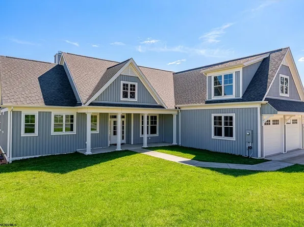 107 Lockwood Dr, Morgantown, WV 26508