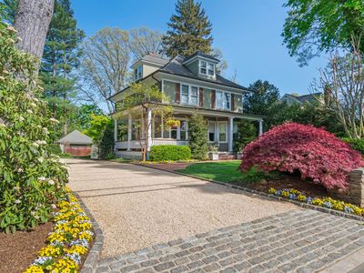 134 Ivy Street, Oyster Bay, NY, 11771