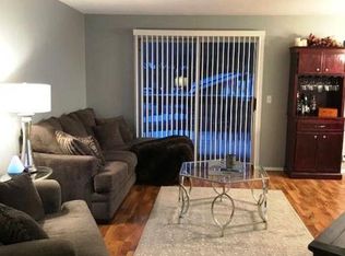 321 W Eagle Lake Dr, Maple Grove, MN 55369