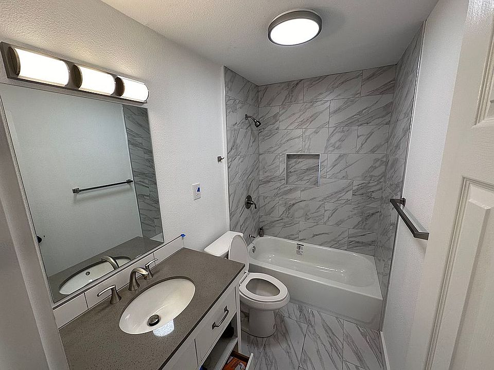 2nd image of 3807 Dawes Dr