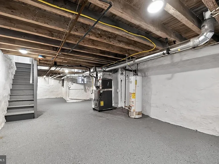 1333 S Newkirk St — Photo 13