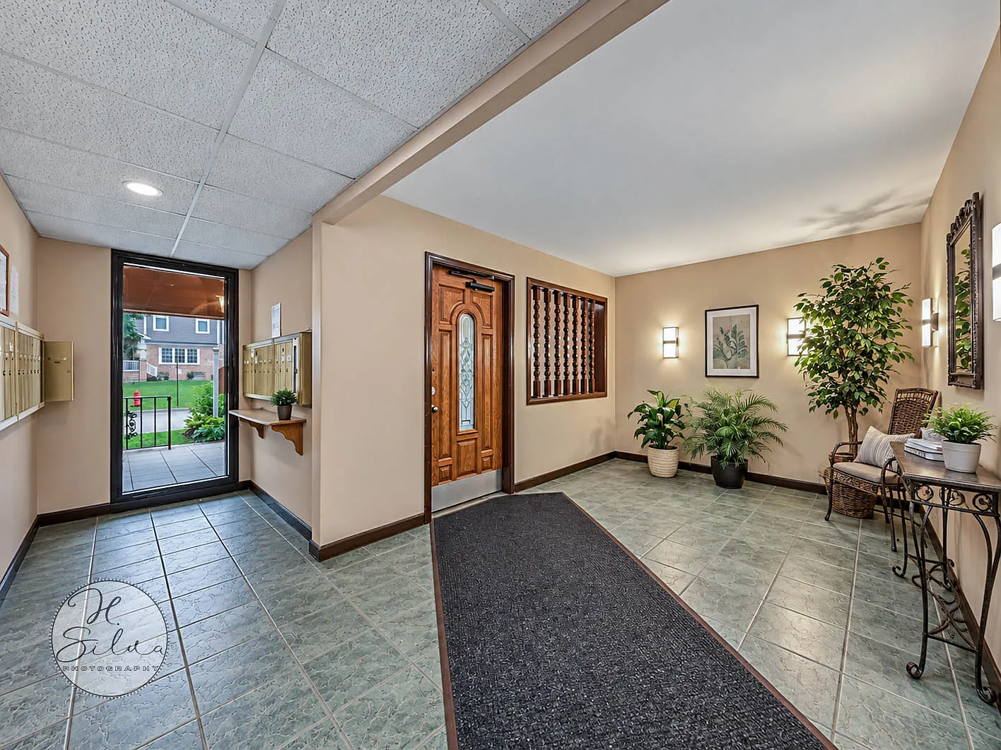 2 bed, 1150 sqft, $2,200 — Photo 3