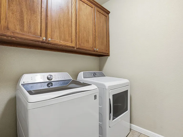 1404 Chaucer Dr — Photo 26