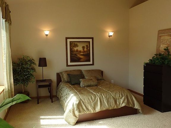 Model Master Bedroom