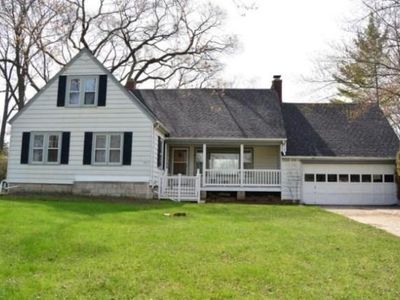 4653 N 103rd St, Wauwatosa, WI, 53225