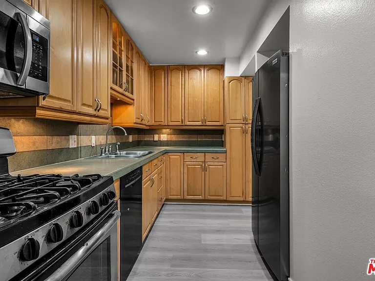 7301 Vista Del Mar Ave #A103 — Photo 18
