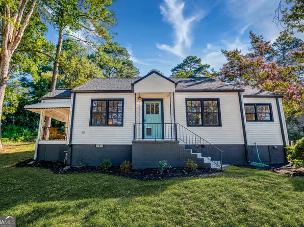 2483 Lakeshore Dr NE, Conyers, GA 30012