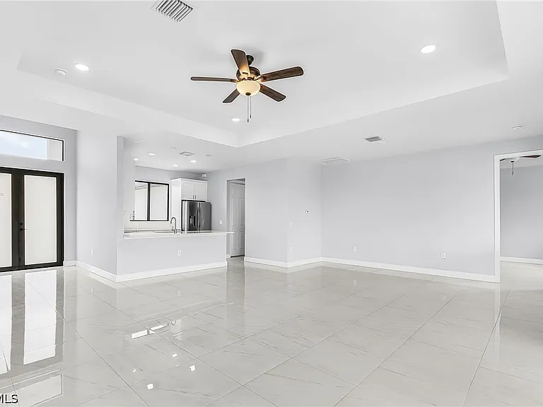 2427 Tropicana Pkwy W — Photo 10