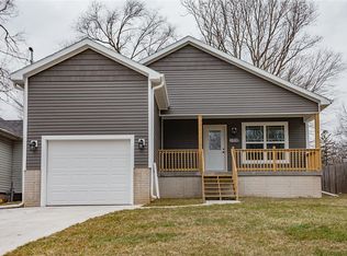 5708 SW 2nd St, Des Moines, IA 50315