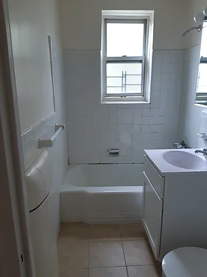 Rented by Queens Apartments Realty LLC | media 4